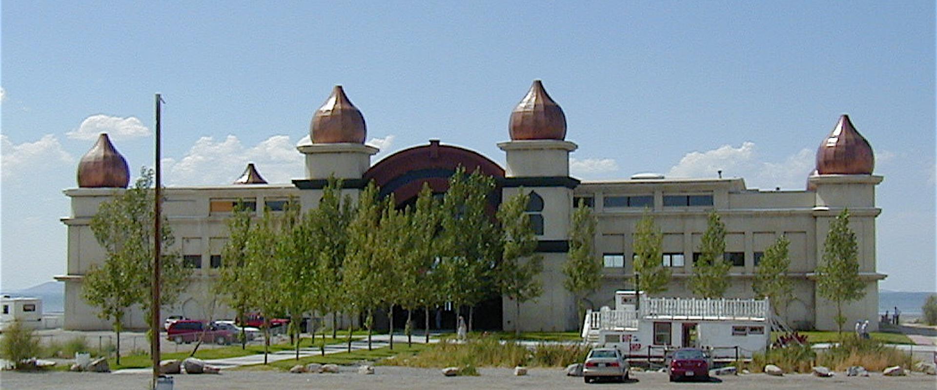 The Saltair pavilion on the Great Salt Lake shore