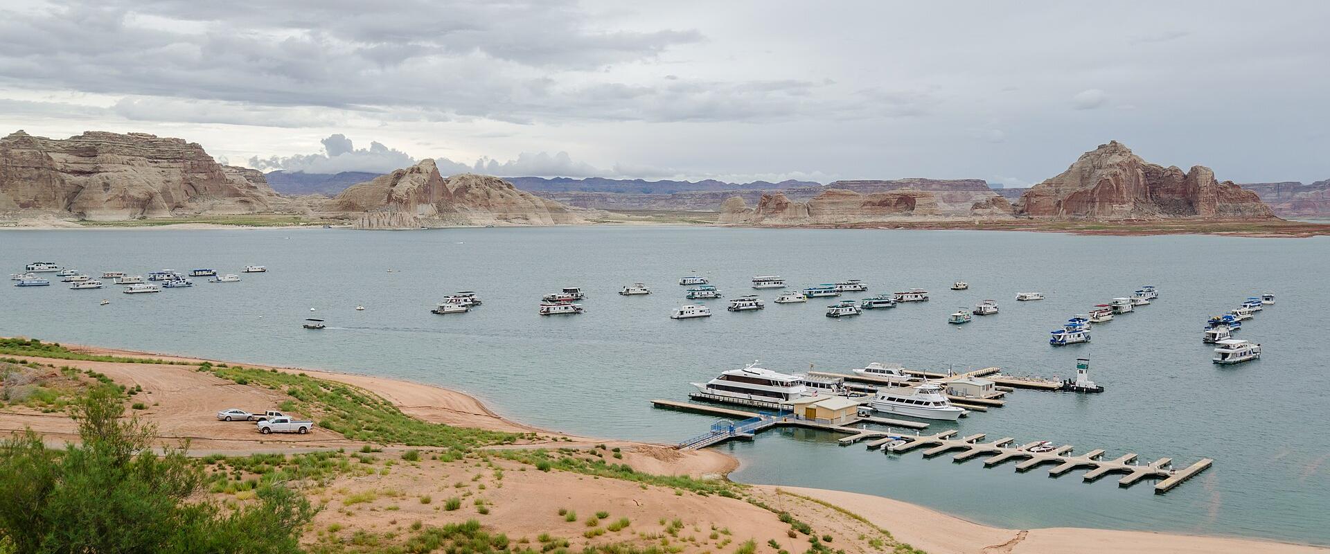 The marina at Halls Crossing on Lake Powell